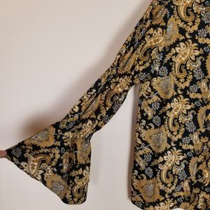 Michael Kors Long Bell Sleeve Buttom down Blouse